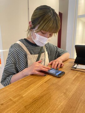 ルッツ(Lutz. hair design) yellow