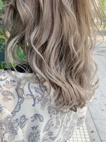 ケーツー心斎橋 クイーンズガーデン バイ ケーツー(K two QUEEN'S GARDEN by K two) 透明感ケアブリーチ*ハイトーンベージュヘア/心斎橋&難波&なんば