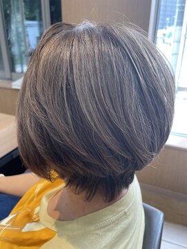 ゼル 熊谷(ZELE) 白髪ぼかしハイライト