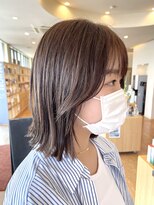 サラ ビューティ サイト 春日(SARA Beauty sight) どの世代にも人気切りっぱなしスタイル！/上西リキ