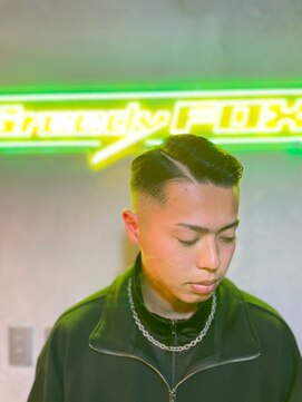 グリーディーフォックス 代々木(Greedy FOX) 束感/コンマヘア/アップバング/ツーブロックマッシュ/フェード