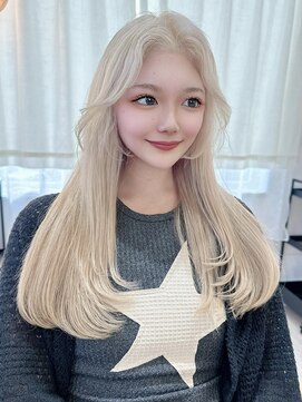 エルバイラビス 大宮(elu by lovis) 《Kanna》レイヤーロング/ザクザクレイヤー/ホワイトブロンド