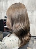 ミルクティーベージュ　韓国ヘア　くびれレイヤー