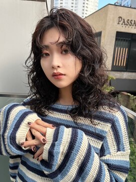 ホフ 大阪心斎橋店(F.O.F) ベージュインナーカラーショートボブレイヤーミディアム前髪