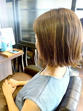 ナトゥーラ 八事店(Natura) 明るめブラウンミディアムショート外はねアレンジナチュラル
