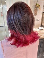 ロリム(RorriM)&nbsp;ウルフカット　グラデーションカラー　レッド