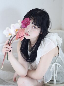 シーナ(sina)の写真/大人の余裕は髪で魅せる。上品ミディアムロングへ