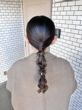 ソノ(sono) 編みおろし タイトアレンジ 金箔ヘア 参列ヘア お呼ばれヘア