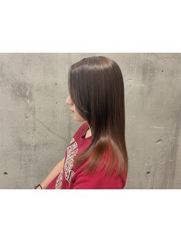 理想の形を作り、無理なく続けられるホームケアをご提案します。広がりを抑えてまとまる髪に。