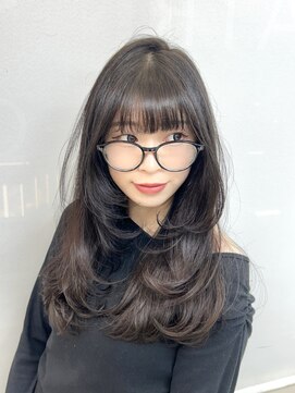 ヴェイン 渋谷(vain) ボリュームレイヤーアッシュグレー大人可愛い厚めバング