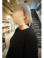 ココモ(KOKOMO)&nbsp;【三野隼澄】ホワイトブロンド/ボブ