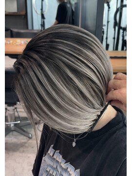 サロウィン 下北沢(SALOWIN) ホワイトベージュのシャドールーツ