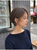 ショートカット×白髪ぼかしハイライト