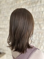 フラット 千葉(Flat.) 柔らかベージュ【千葉・千葉駅】