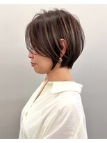 アマレット(Amaretto)&nbsp;【ハイライトで魅せる大人のショートボブ】