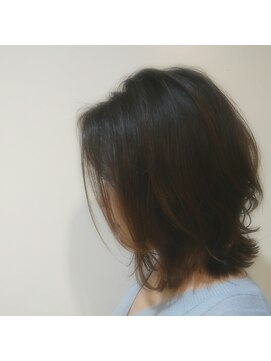 ソワン ドゥ ブレス 高の原店(soin de brace) 切りっぱなし  外ハネ   セミウェット  担当 長友