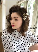 【オリーブ】ウェーブ　ヘアピンアレンジ