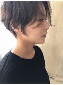 くせ毛をいかした前下がりショートボブ