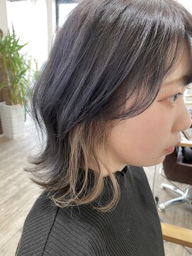 スピニングヘアティアナ(spinning hair Tiana.) シルバーグレー外はねボブ