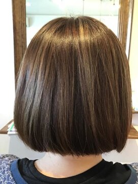 カミリー(Kamily) ミニボブハイライトローライトカラー