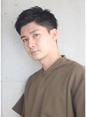 若く見える髪型 アップバングショート