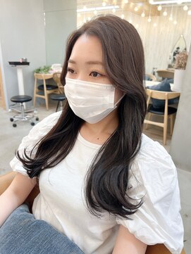 ロンドアジュール 横浜(Lond azur) 肌馴染みの良いナチュラルカラー【ami】