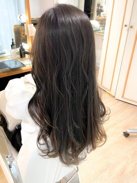 ネオリーブ チロル 横浜西口店(Neolive CiroL.) 艶髪 上品　グレージュヘア エギョモリ　韓国風