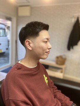 カルム(CALME) 低めフェードカット