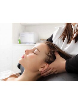 温活ヘッドスパ「肩・首のこり」「頭皮の不調」を一気に解消。育毛促進・白髪予防にも◎