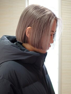 ボブ /ブリーチ /グレイジュ /ホワイトカラー /ハイトーン