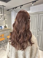 カシュカシュ 表参道(cache cache)&nbsp;ピンクベージュカラーハーフツインヘアアレンジヘアセット