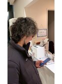 ワイルドな無造作パーマ×ハイライト メンズカット