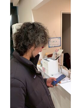 エヌアンドエーコンティ(N&A CONTi) ワイルドな無造作パーマ×ハイライト メンズカット
