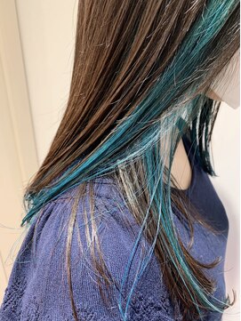 キー(KEY) ブルーのインナーカラー