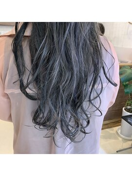ヘアーリゾート ラウレア(Hair Resort LAULEA) シルバーアッシュ