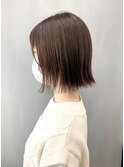 切りっぱなしボブ×ベージュ