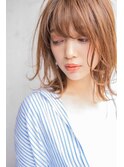 グレージュカラーシルキーべージュ、デザインカラー斜めバング