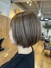 【白髪ぼかしハイライト】～今までの常識を変える～白髪を隠さずぼかす時代！30,40代のお客様におすすめ♪