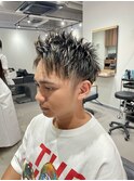 ハイライト束感刈り上げショート