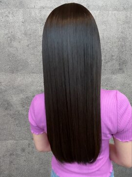 イシン(ISIN) 黒髪/縮毛矯正/髪質改善/インナーカラー[保土ヶ谷]