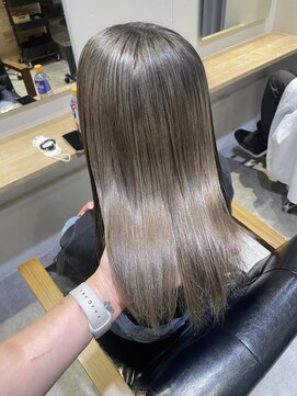 リタ(rita.) まつだて/ホワイト/グレージュ/艶髪/ダメージレス