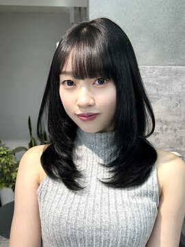 ヴェイン 渋谷(vain) イルミナカラーレイヤーカット顔まわりカット大人ヘア