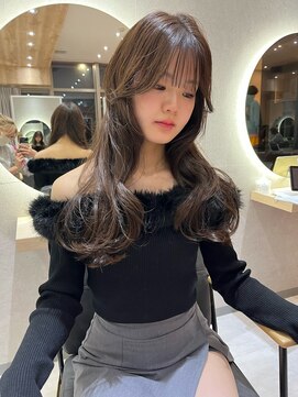 ジーナ 福岡天神(Zina) 韓国風／レイヤーカット／小顔カット