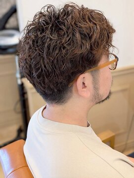 クロエ バイ ラヴィズム 新潟ビルボードプレイス2店(CLOE by LUVISM) メンズショートパーマ