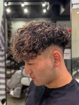 フジヤマ バーバー ショップ(FUJIYAMA BARBER SHOP) スペインカール／メッシュパーマー