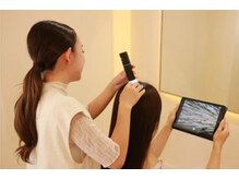 ルーツ バイ リズム(root by r-ism)の雰囲気（200倍のマイクロスコープで毛穴の状態をしっかり確認！韓ドル）
