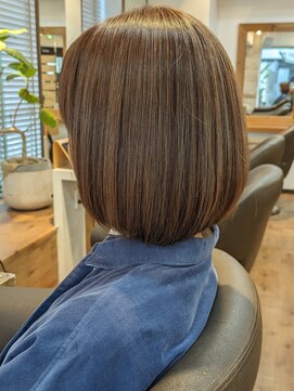 ヘアスタジオルース(HAIR STUDIO LUZ) 40代50代60代の大人ボブ/白髪ぼかしハイライト/堀江/北堀江