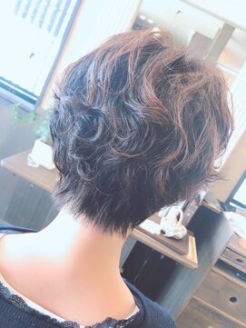 クレプティーク(Cleptique) ショート＊パーマ