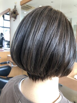 シャンプーボーイ ヒノ(SHAMPOO BOY Hino) 丸みボブ