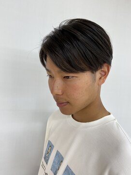 クオリス 上板橋店(QUALIS) 大人気韓国風センターパートスタイル【刈り上げ×ツーブロック】